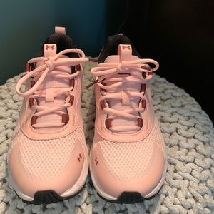 Womens Under Armour Running shoe